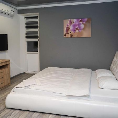 Cozy Apartment In A New Building Close To The Downtown Κίεβο Εξωτερικό φωτογραφία